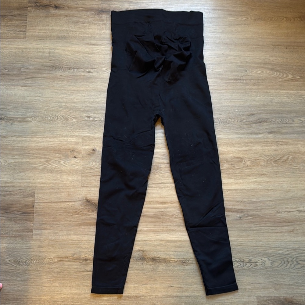 BLANQI Black Maternity Leggings with High Waist Belly Support Size M